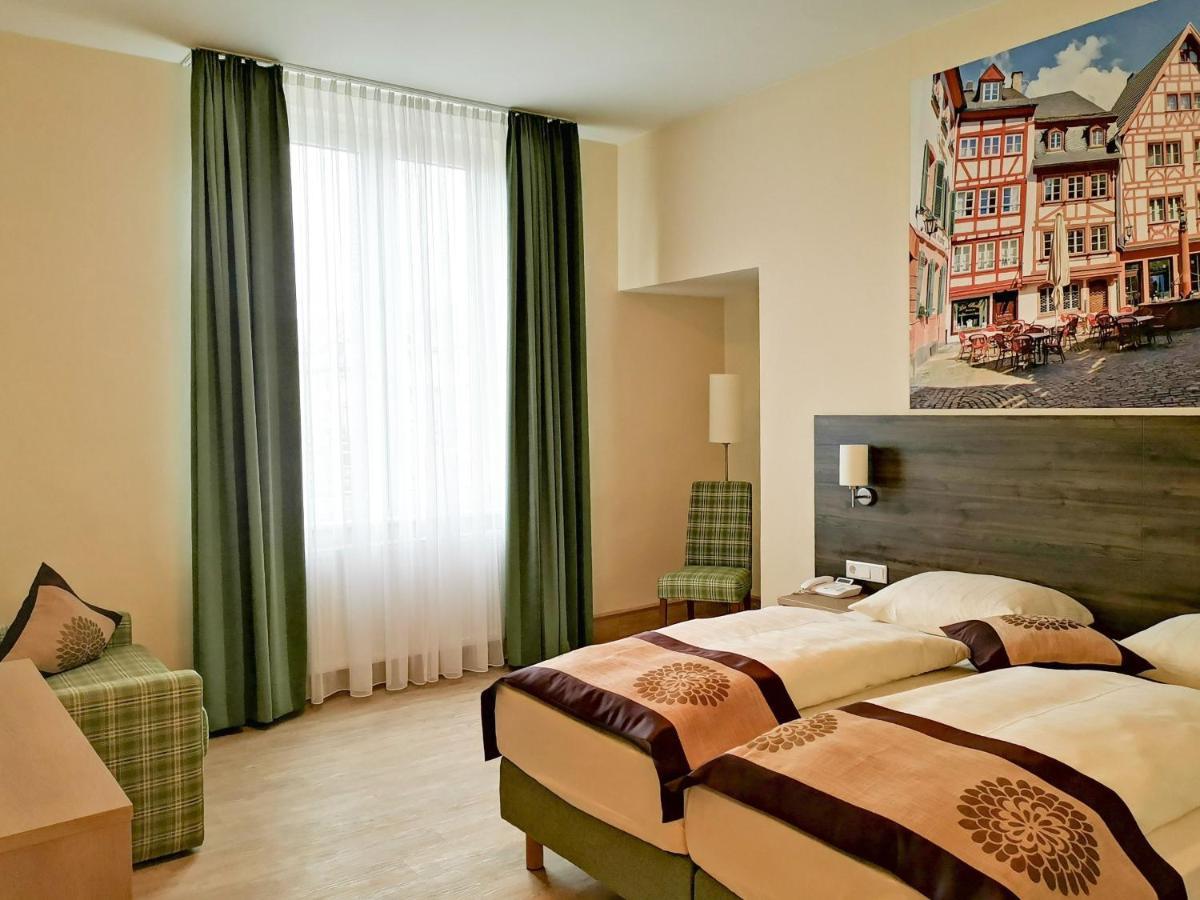 Mainzer Hof Hotel Bagian luar foto